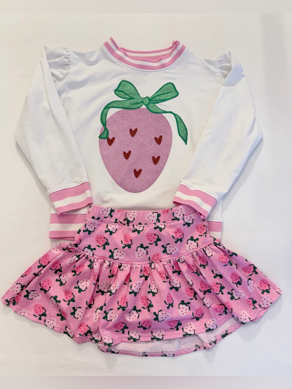 Azarhia Girls' Strawberry Skort with Matching Skirt & Built-in Shorts (YS 6/7)